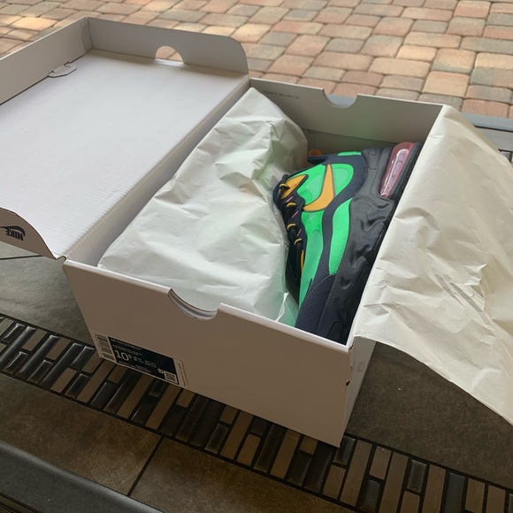 Nike air max react 270 • AUTHENTIC • BRAND NEW • - Picture 9 of 14